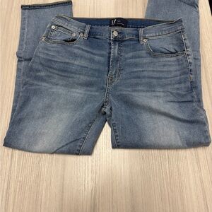GAP women’s girlfriend fit Blue Jeans
